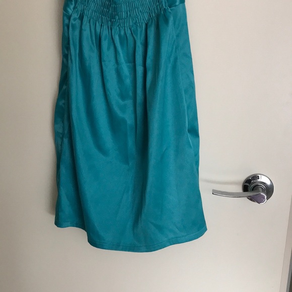 Dress - Picture 6 of 6